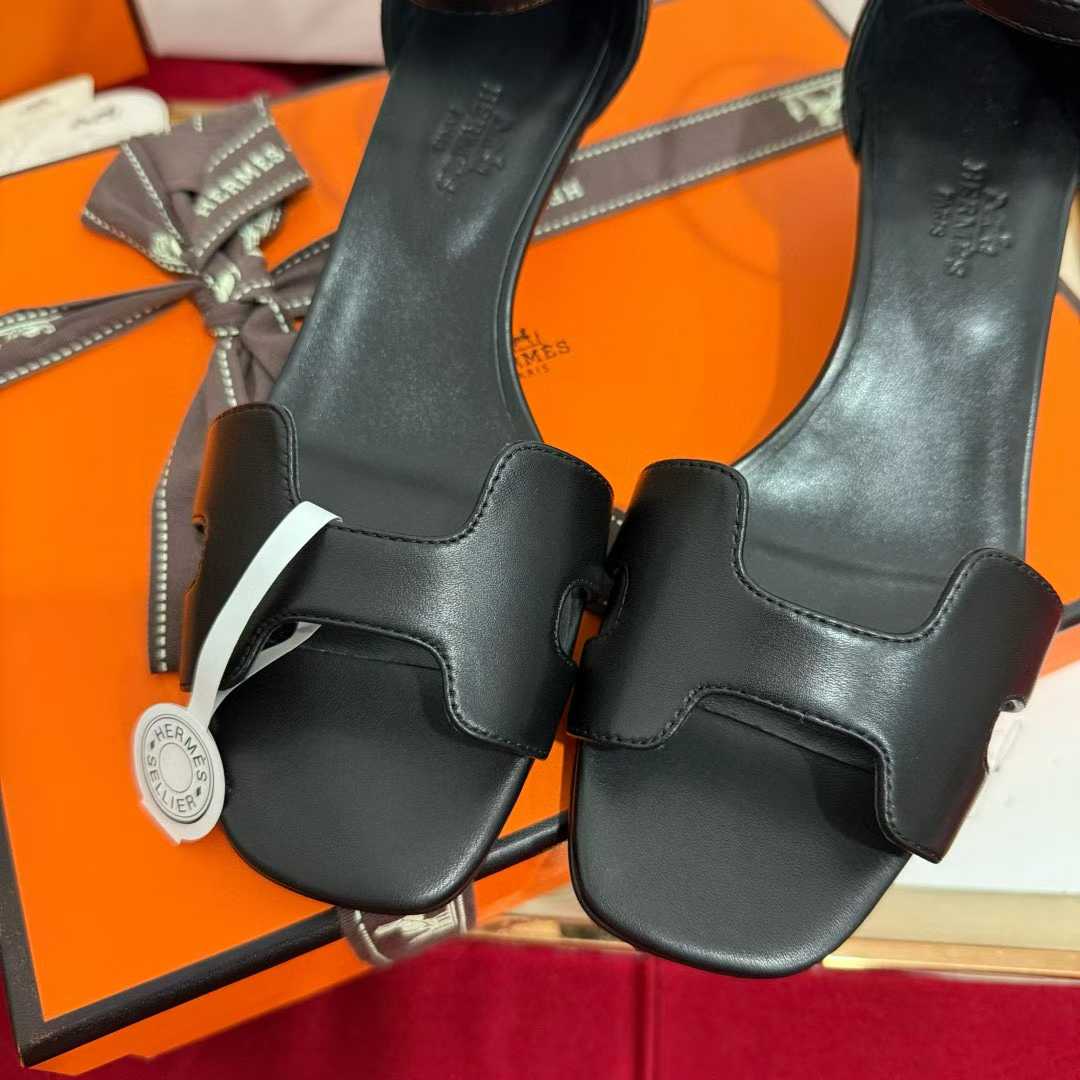 Hermès Slippers view 6