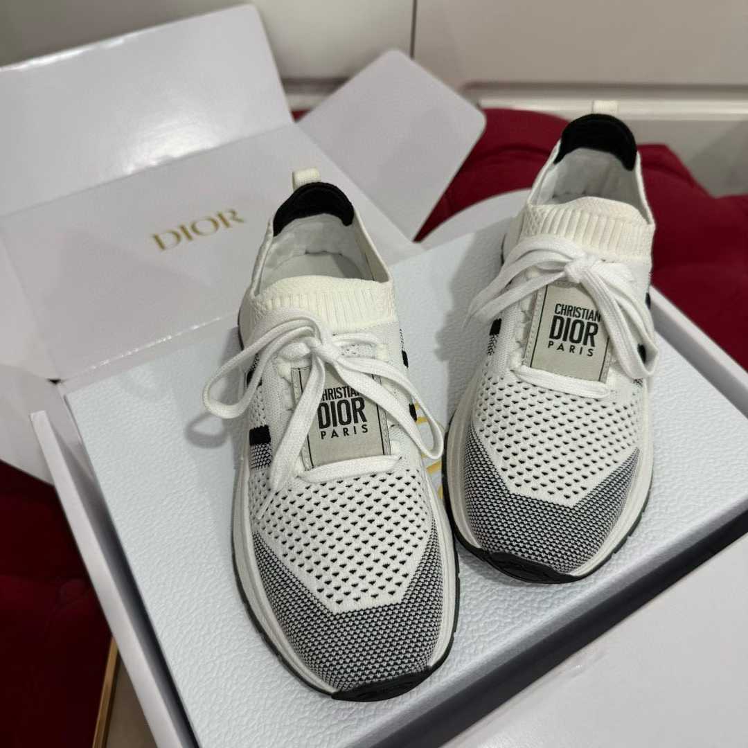 Dior Sneakers view 1