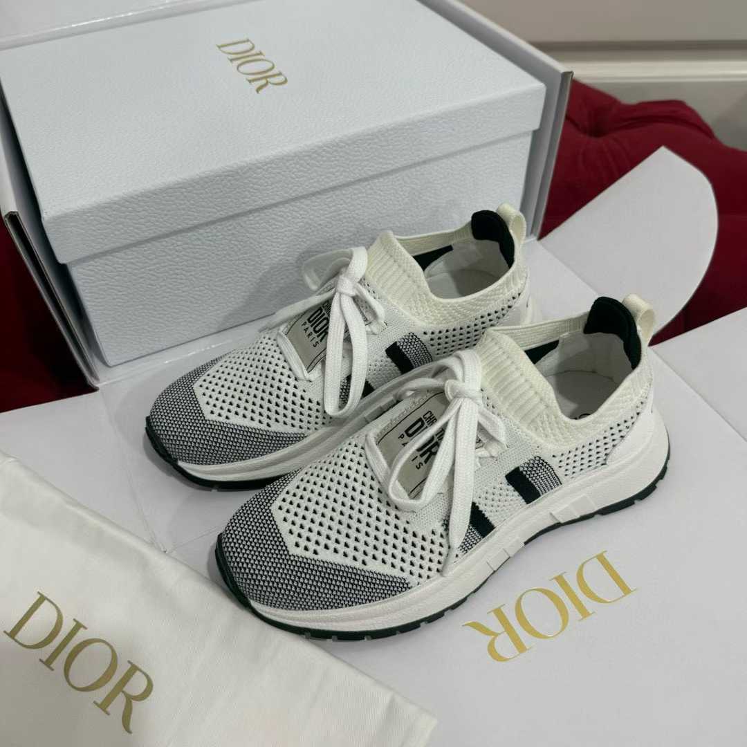 Dior Sneakers view 3