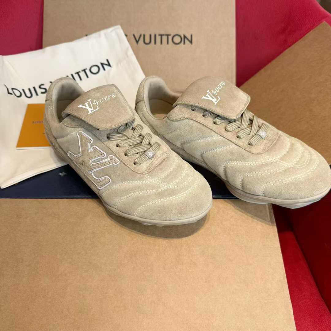 Louis Vuitton Sneakers view 11