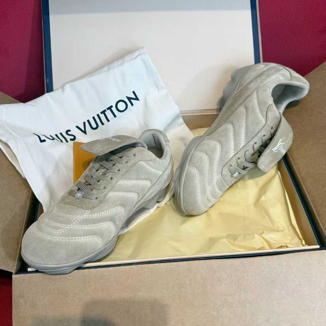 Louis Vuitton Sneakers view 13