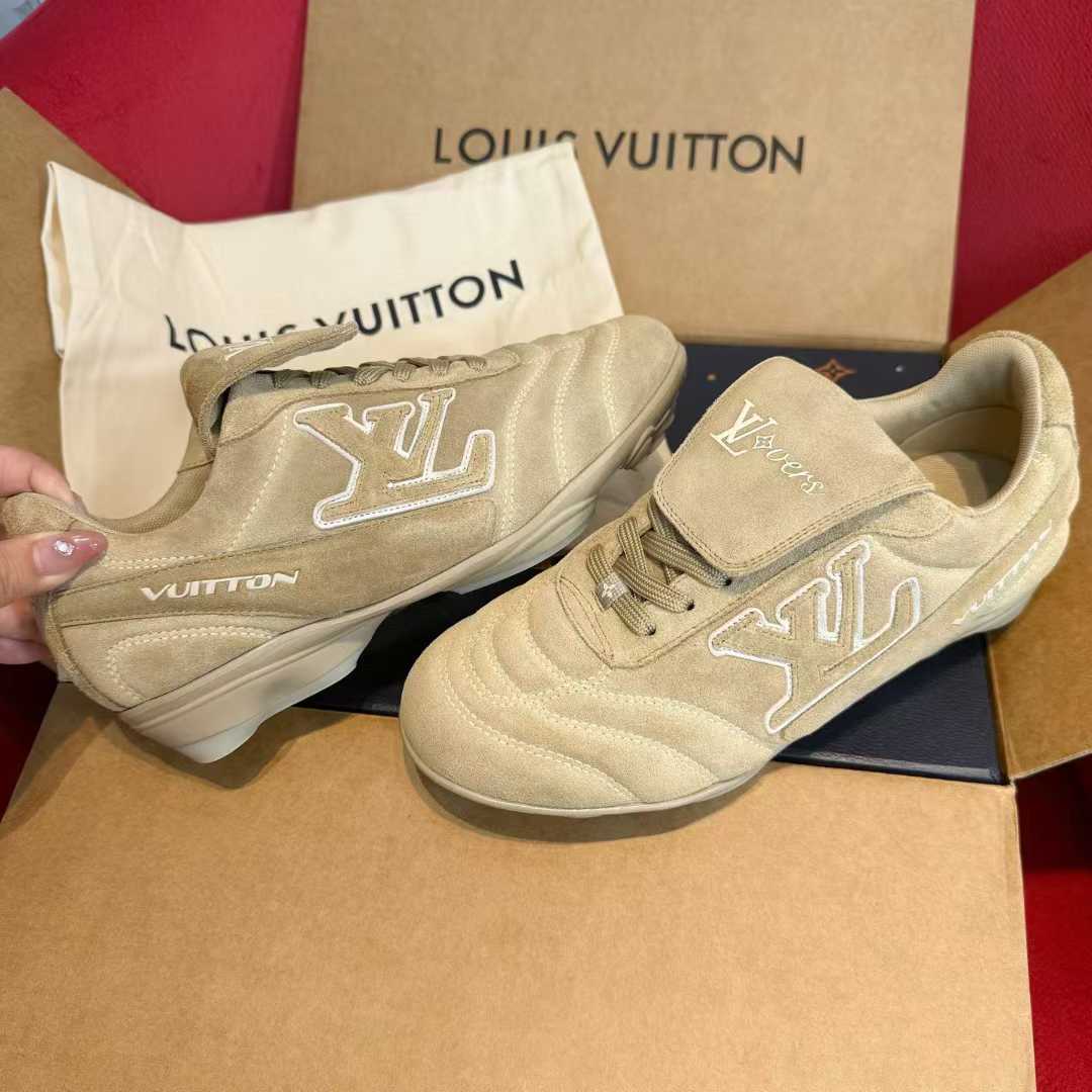 Louis Vuitton Sneakers view 15