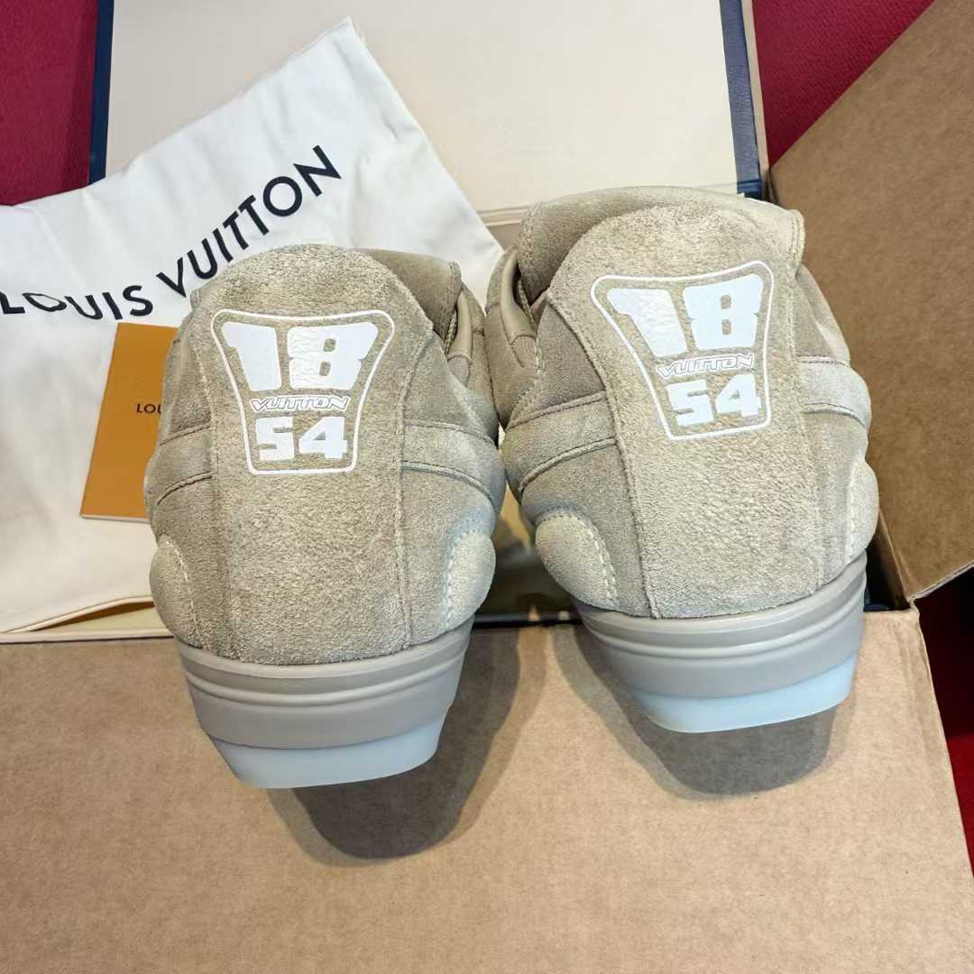 Louis Vuitton Sneakers view 17