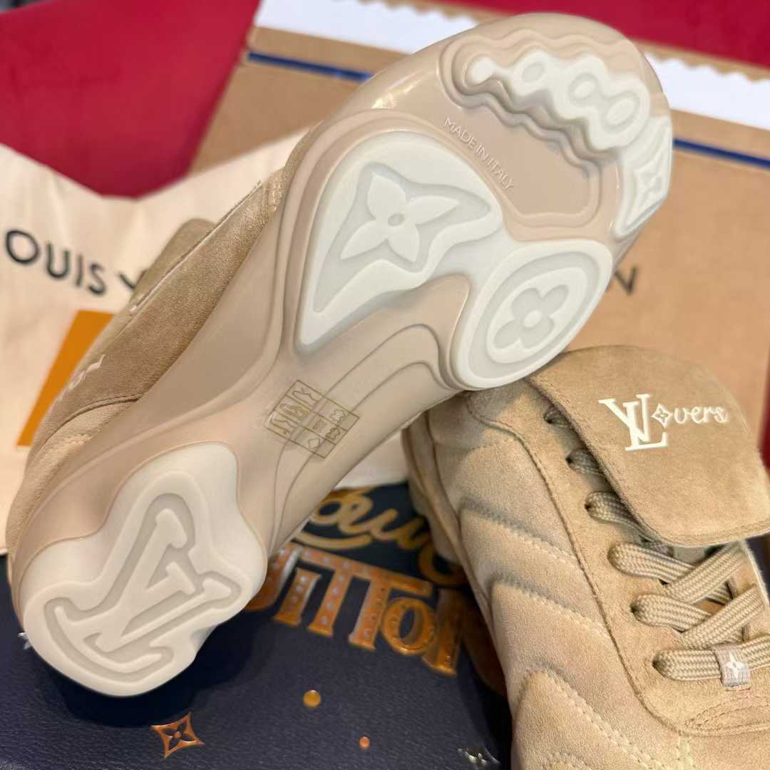 Louis Vuitton Sneakers view 18
