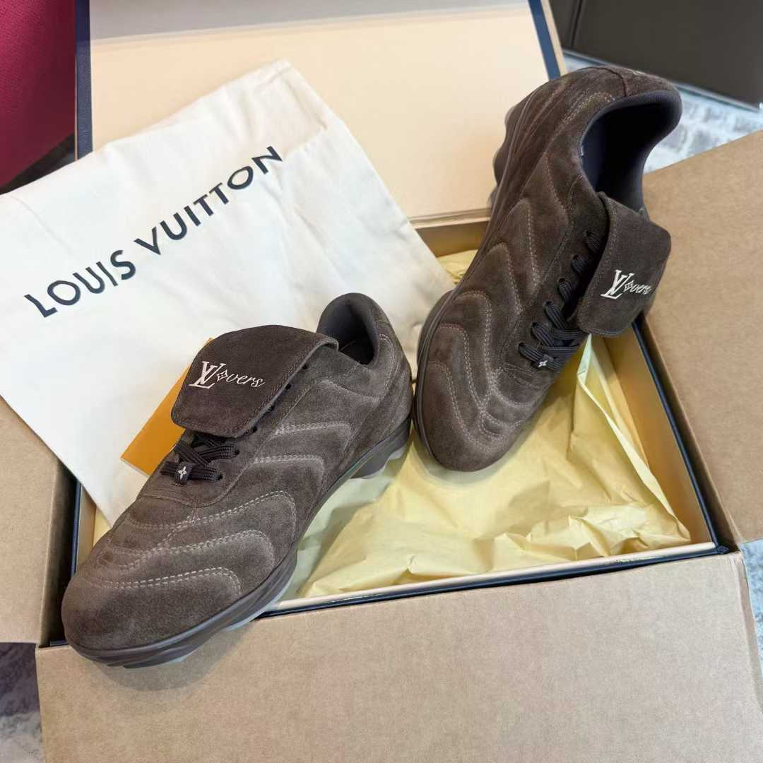 Louis Vuitton Sneakers view 6