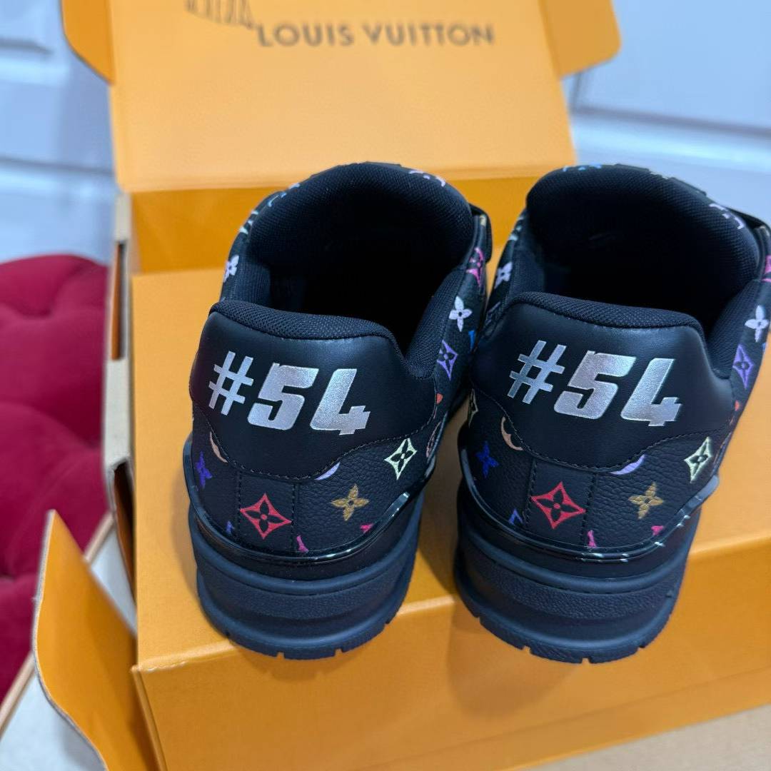 Louis Vuitton TRAINER Sneakers view 3