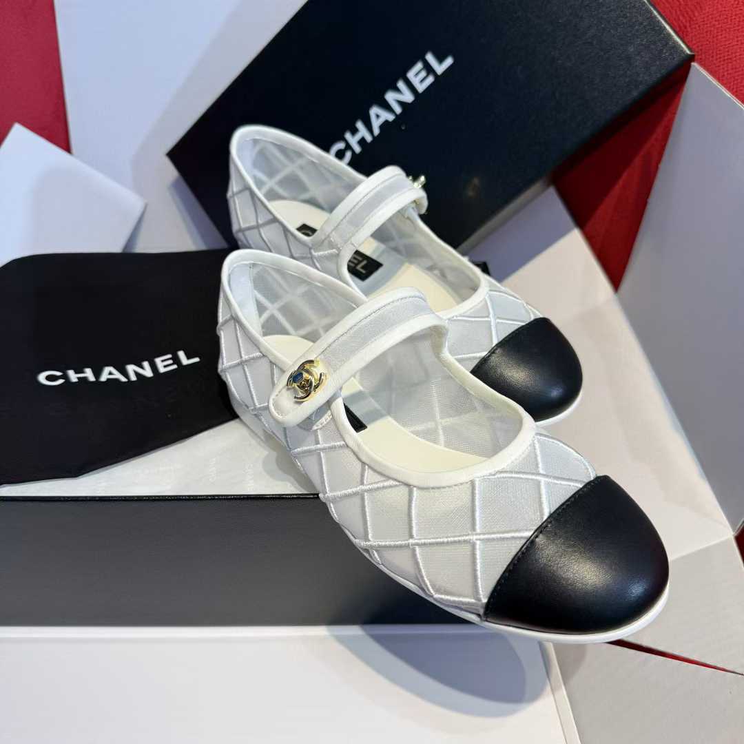 Chanel 25M COCO BEACH Mary Jane Shoes view 3