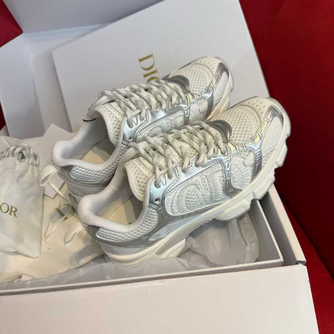 Dior CHRONO Sneakers view 4