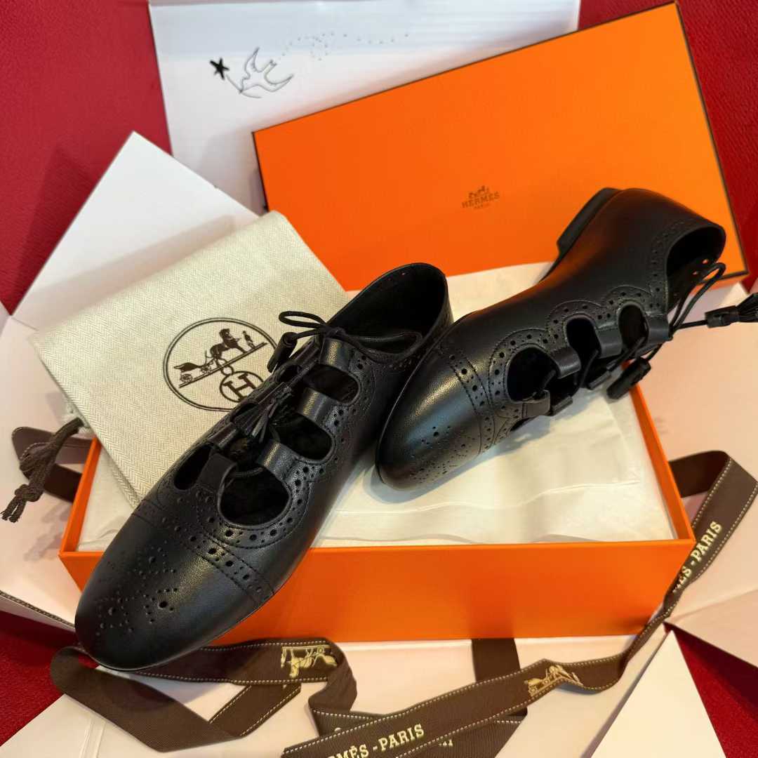Hermès Mary Jane Shoes view 3