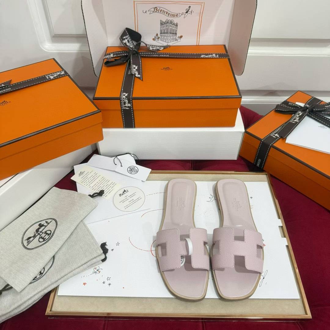 Hermès Slippers view 2