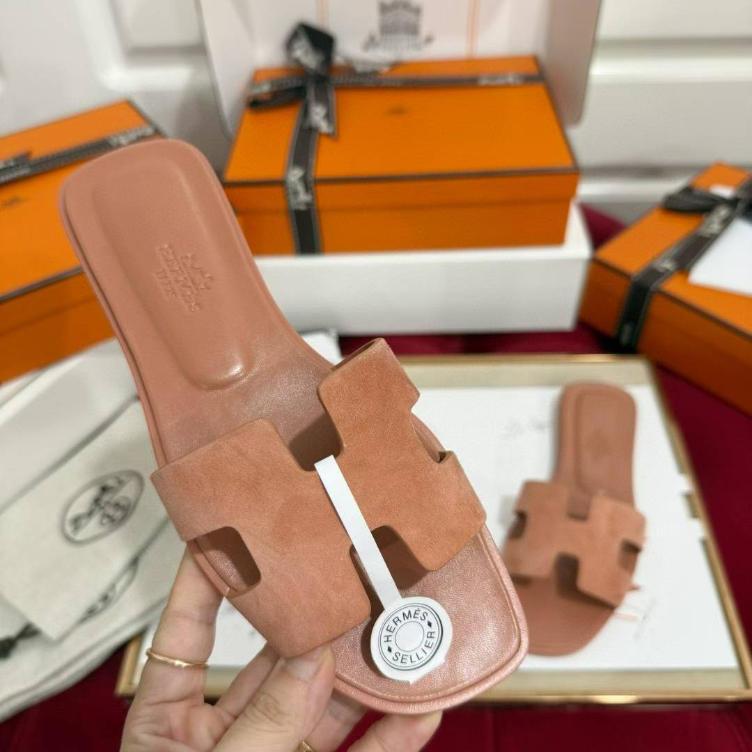 Hermès Slippers view 4