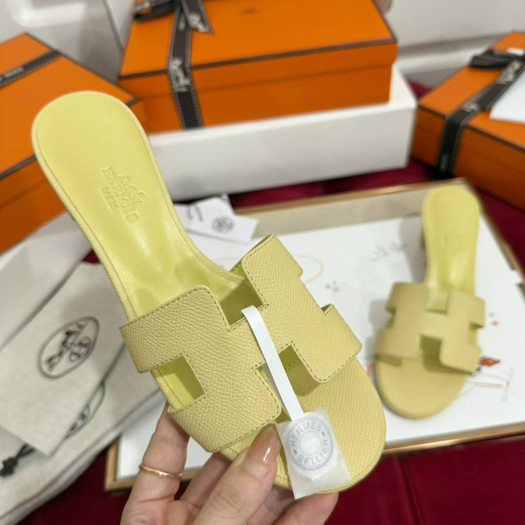 Hermès Slippers view 5