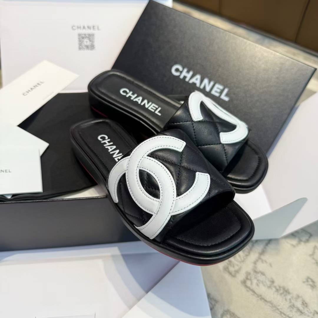 Chanel Slippers view 11