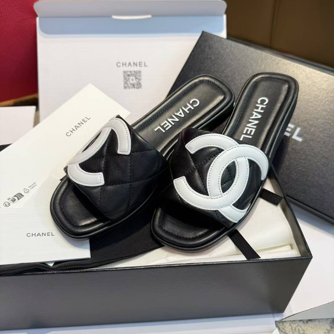 Chanel Slippers view 12
