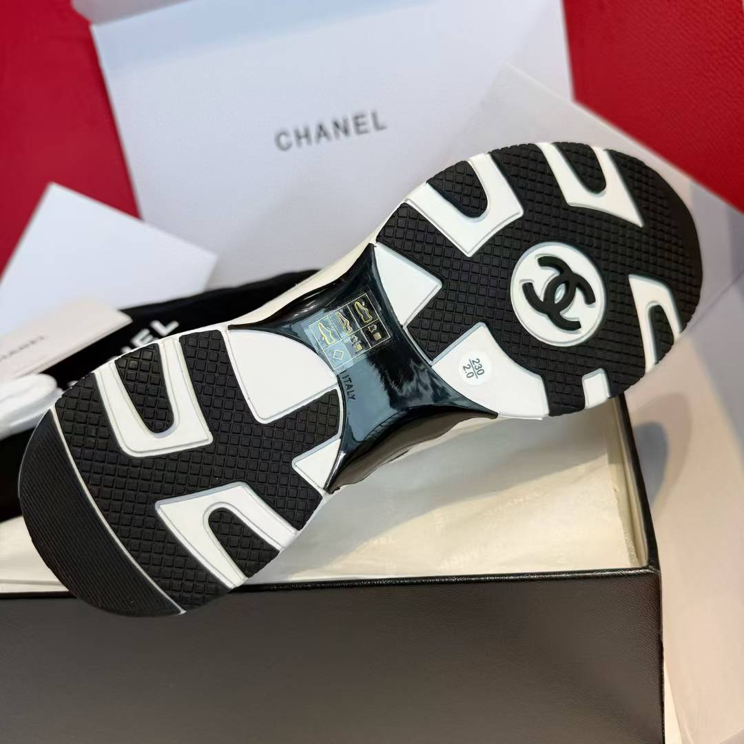 Chanel 25A Sneakers view 15