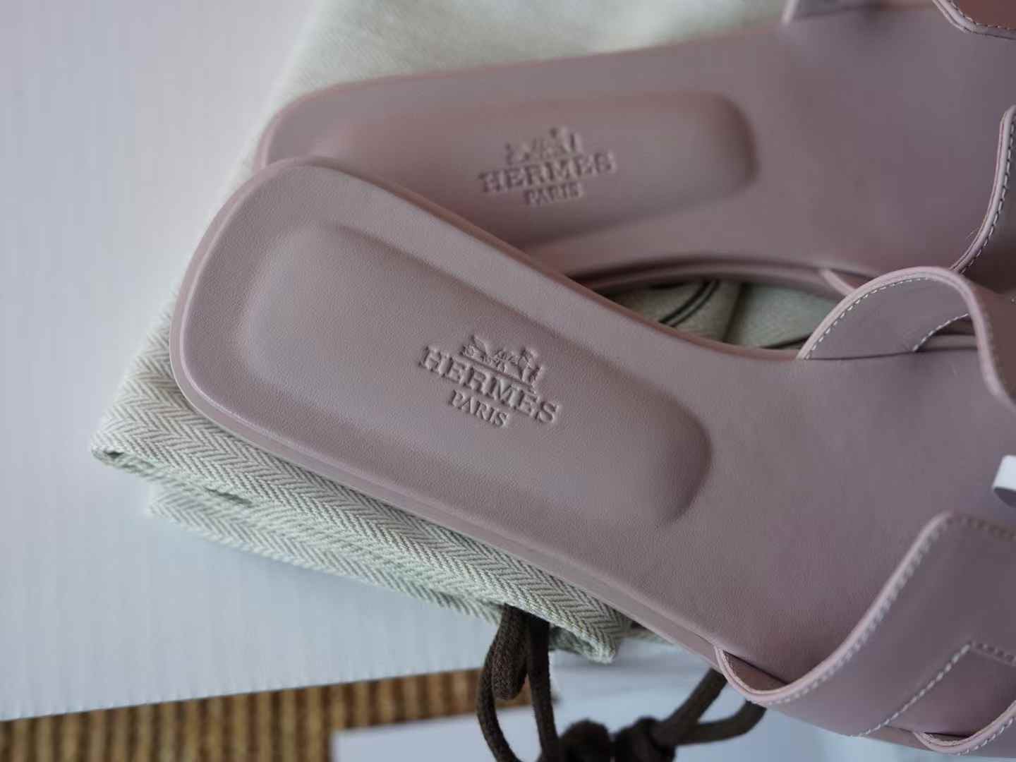 Hermès ORAN EPSOM Slippers view 3