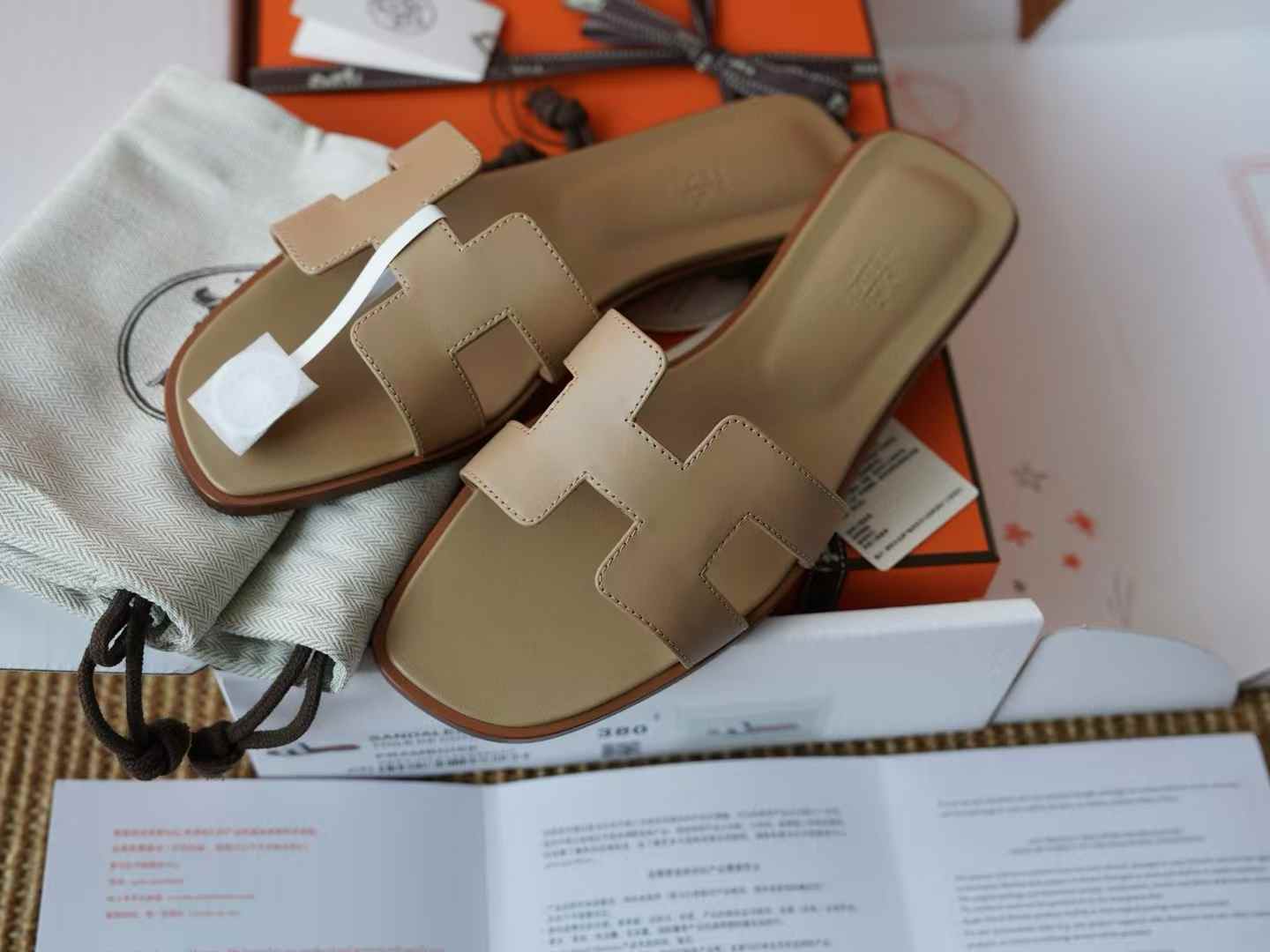 Hermès ORAN EPSOM Slippers view 1