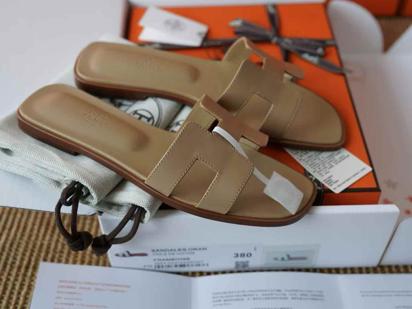 Hermès ORAN EPSOM Slippers view 3