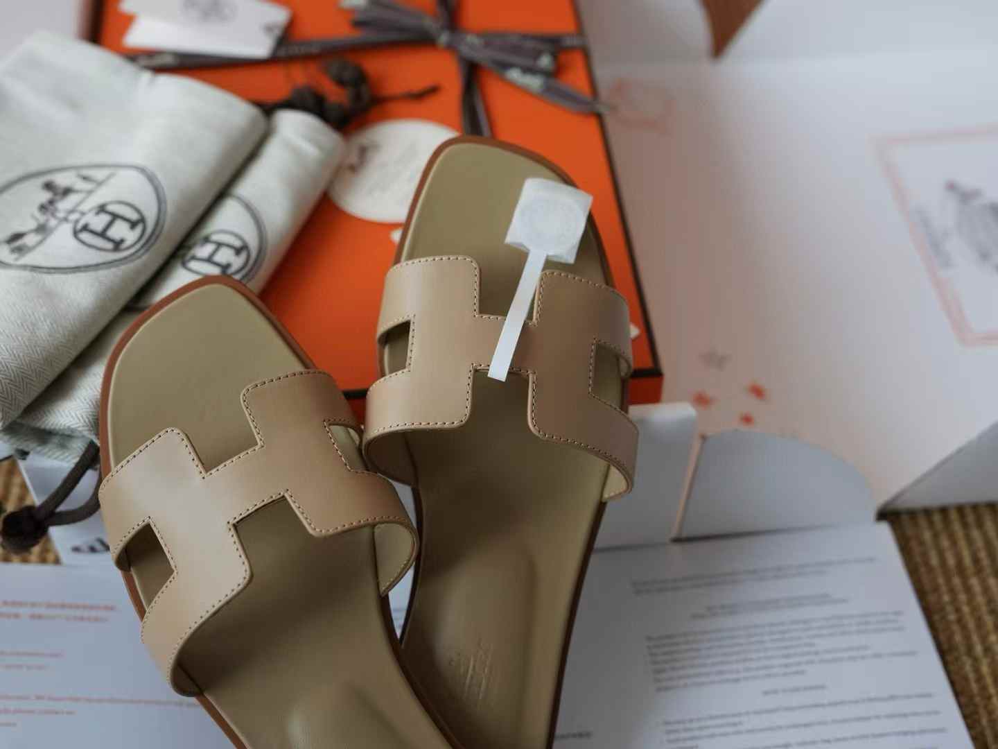 Hermès ORAN EPSOM Slippers view 8