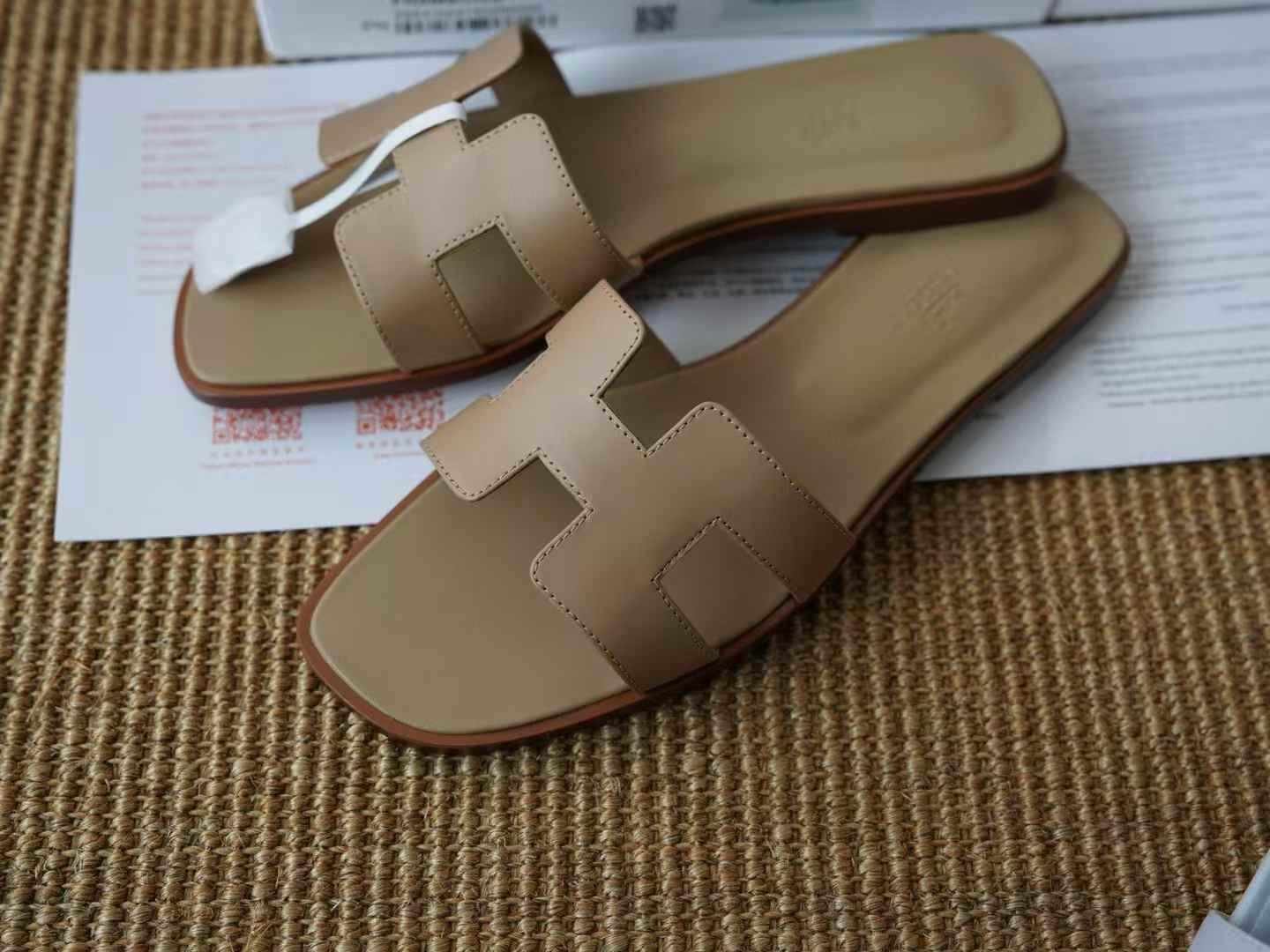Hermès ORAN EPSOM Slippers view 9