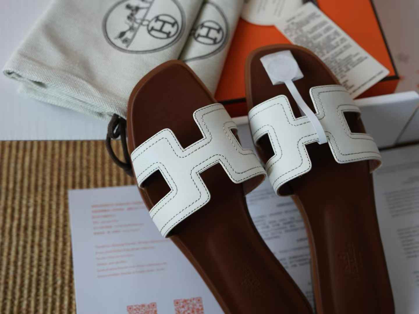 Hermès ORAN EPSOM Slippers view 5