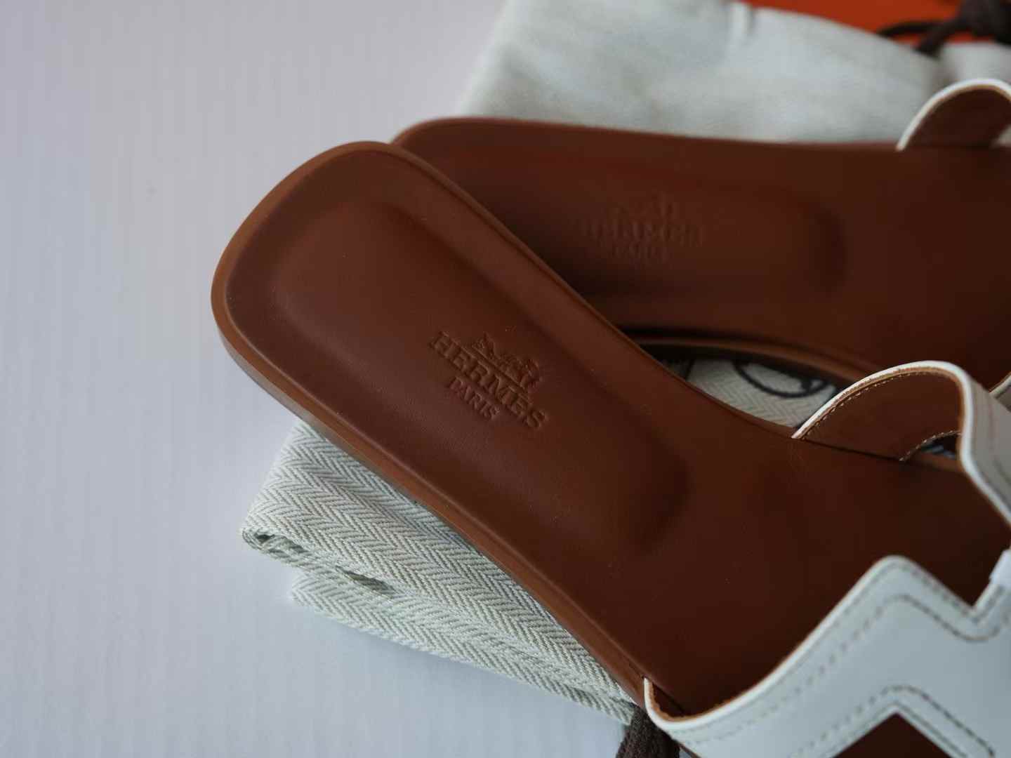 Hermès ORAN EPSOM Slippers view 8