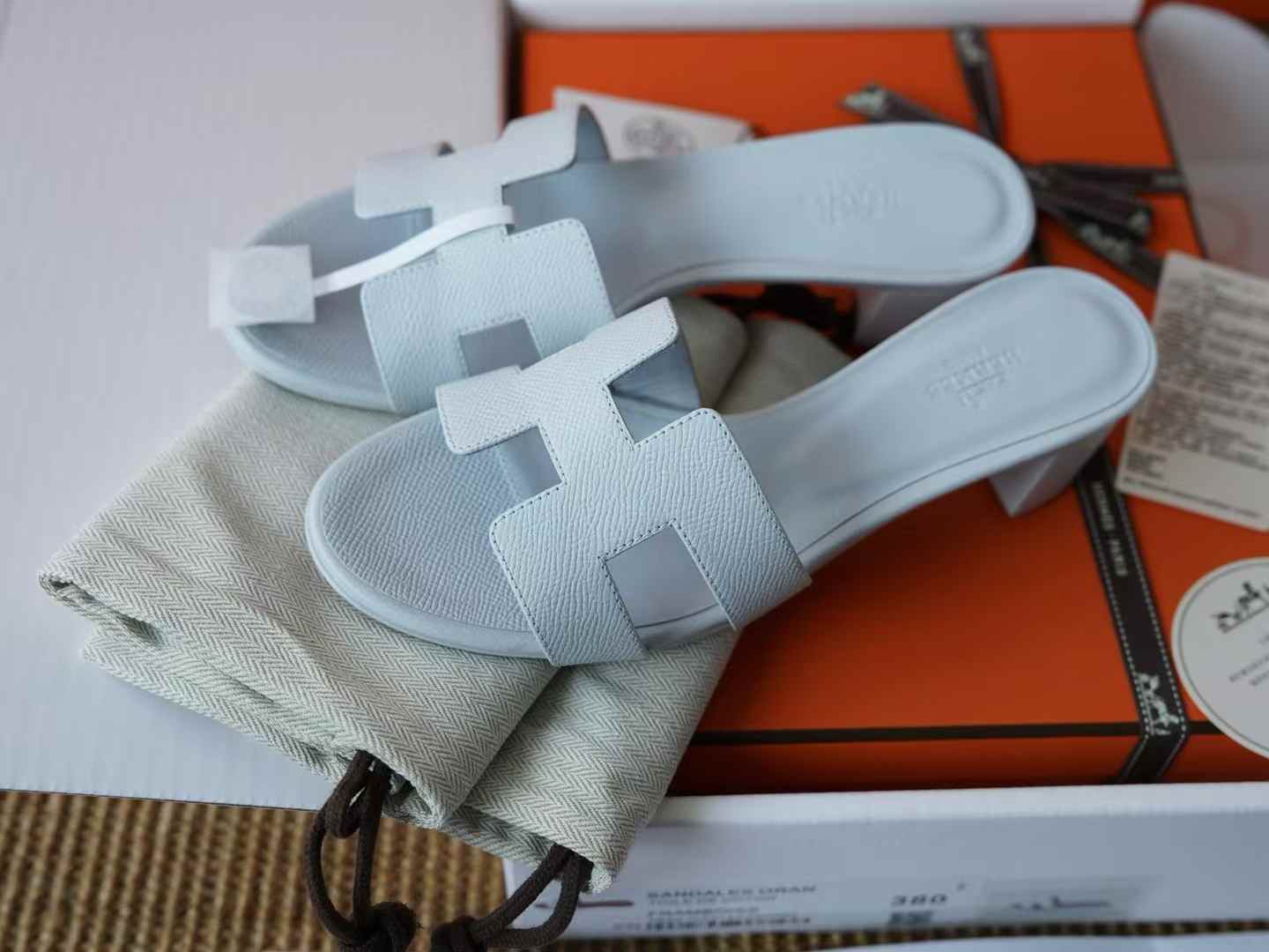 Hermès ORAN EPSOM Slippers view 2