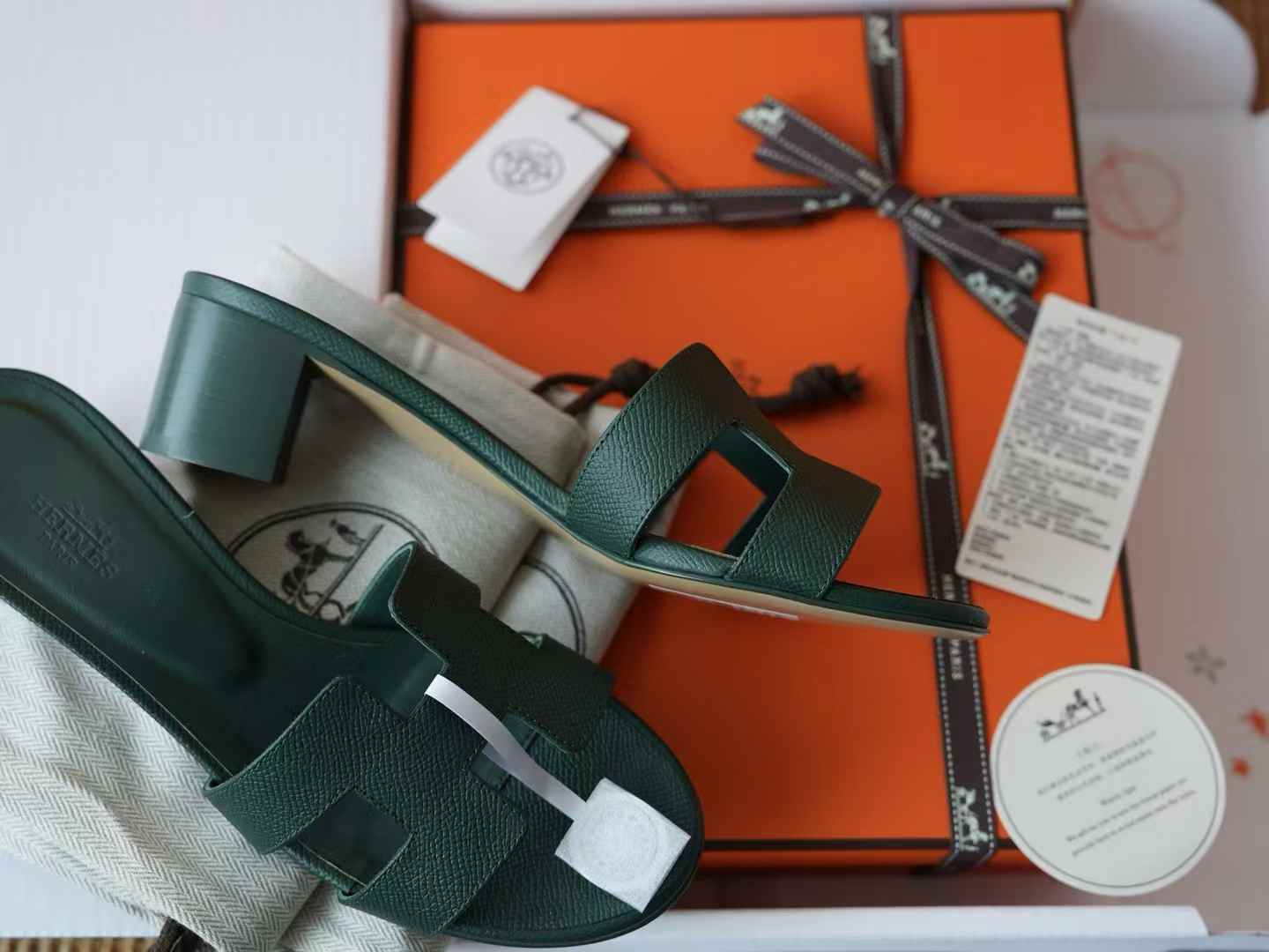 Hermès ORAN EPSOM Slippers view 2