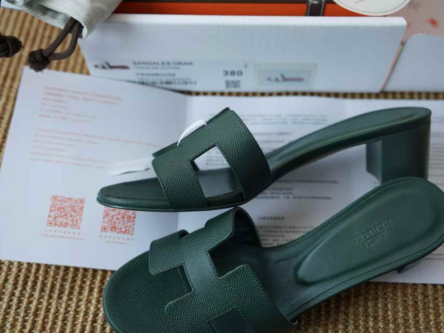 Hermès ORAN EPSOM Slippers view 6