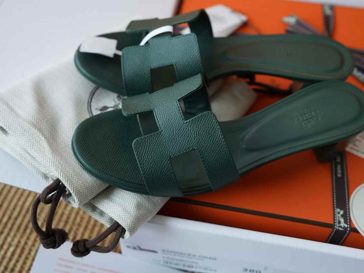 Hermès ORAN EPSOM Slippers view 8