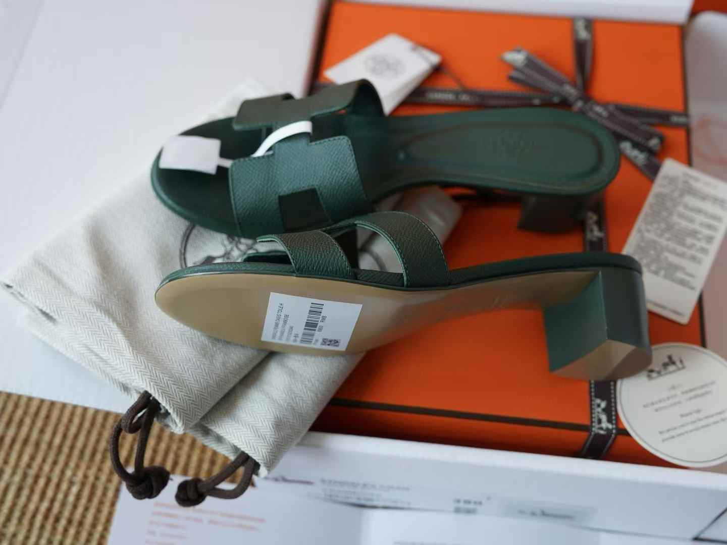 Hermès ORAN EPSOM Slippers view 9