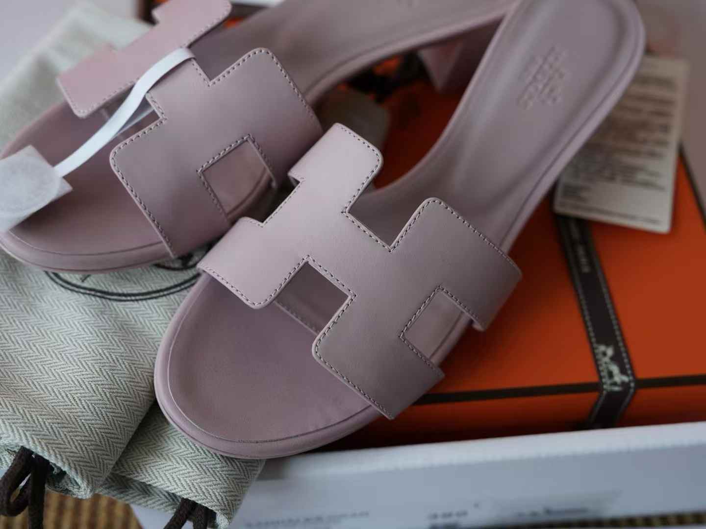 Hermès ORAN EPSOM Slippers view 2