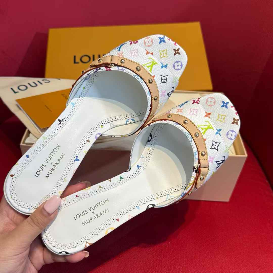 Louis Vuitton Slippers view 2