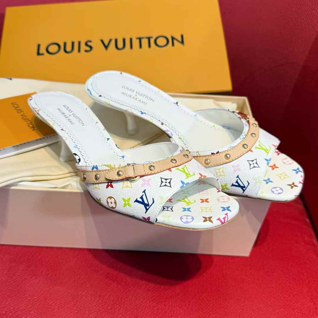 Louis Vuitton Slippers view 4