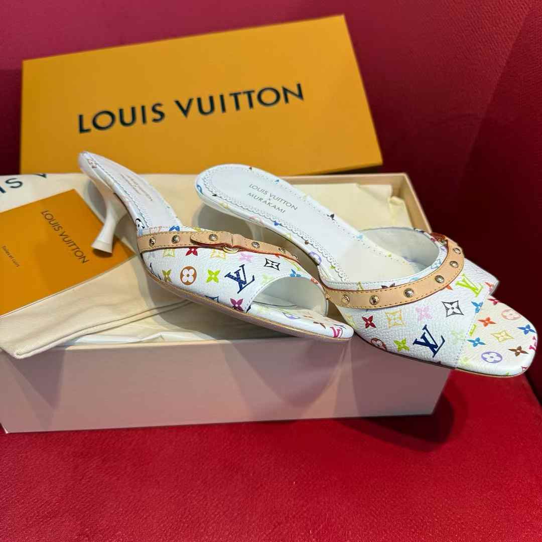 Louis Vuitton Slippers view 5
