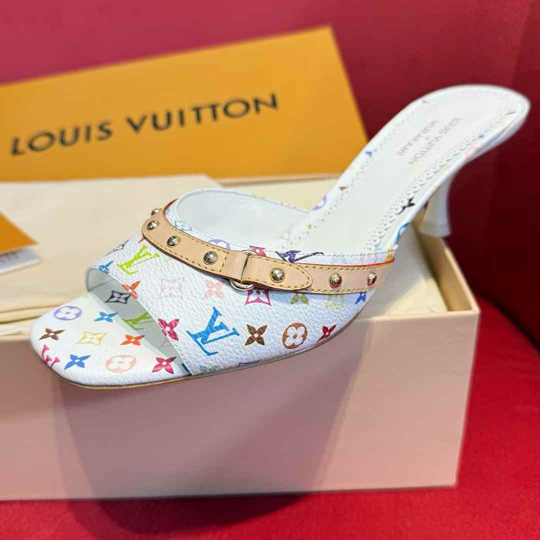 Louis Vuitton Slippers view 6