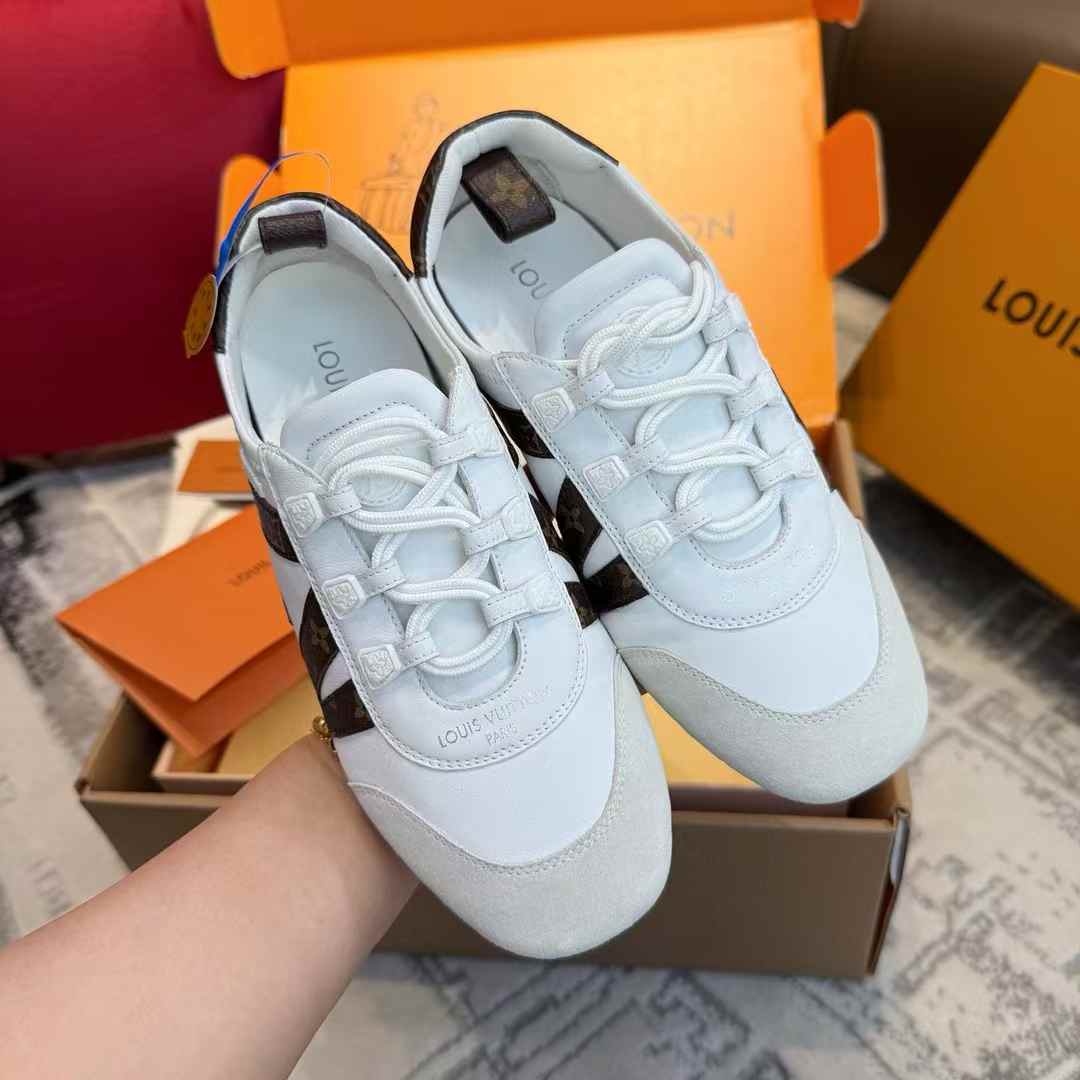 Louis Vuitton Sneakers view 1