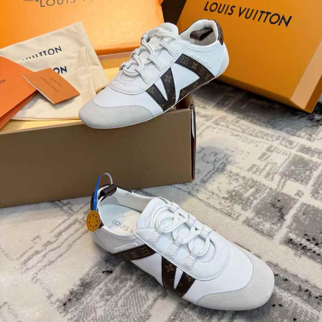 Louis Vuitton Sneakers view 6
