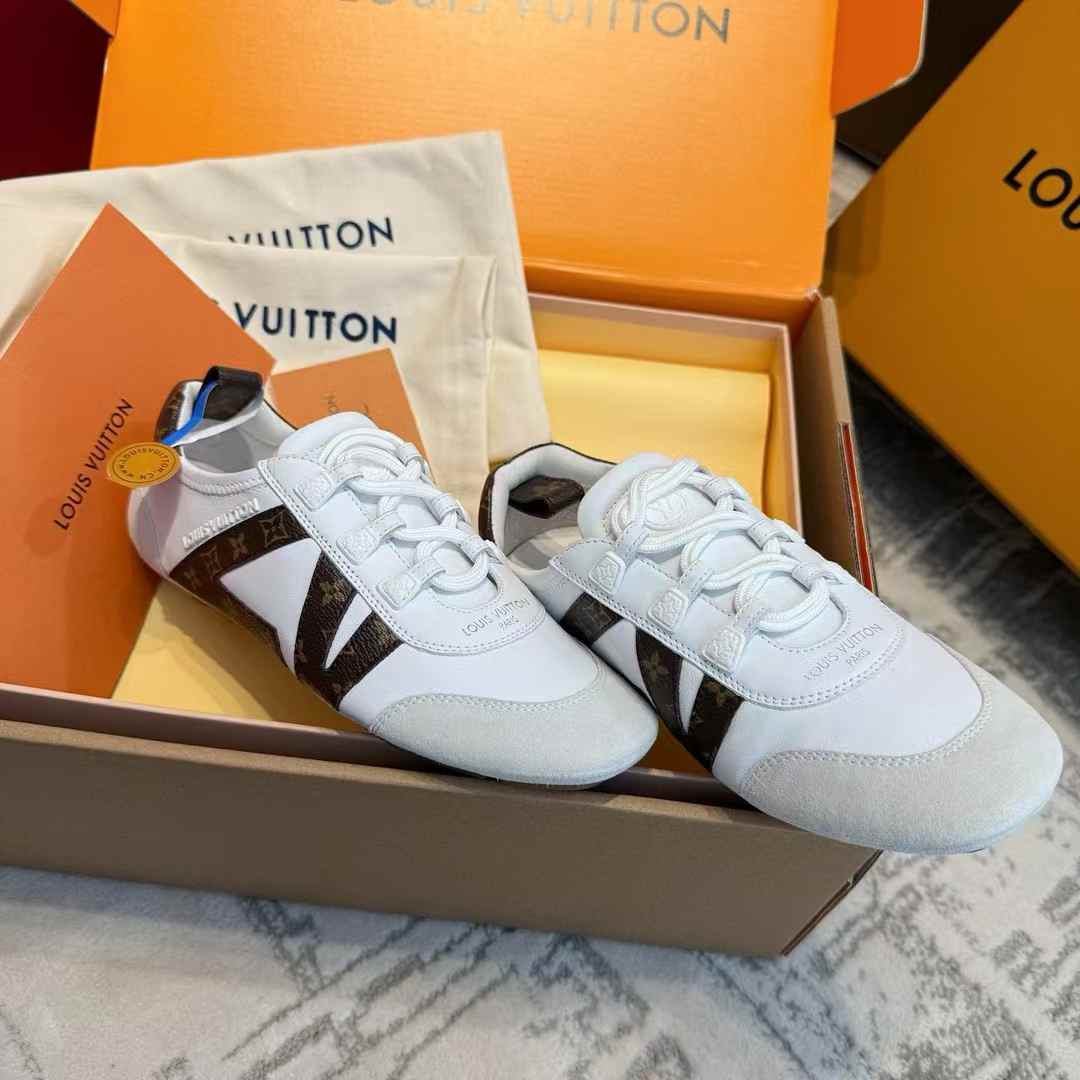 Louis Vuitton Sneakers view 7
