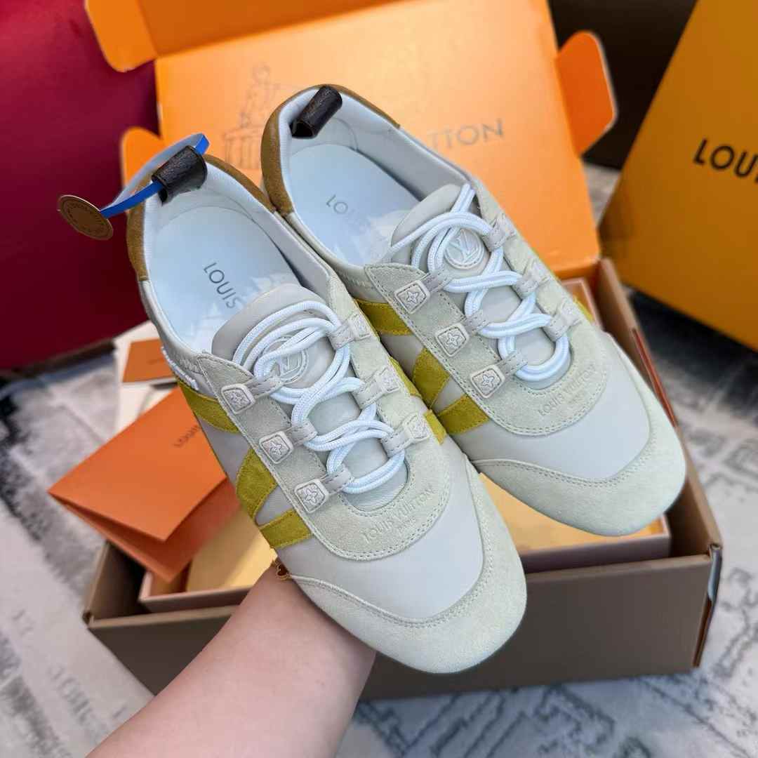 Louis Vuitton Sneakers view 1