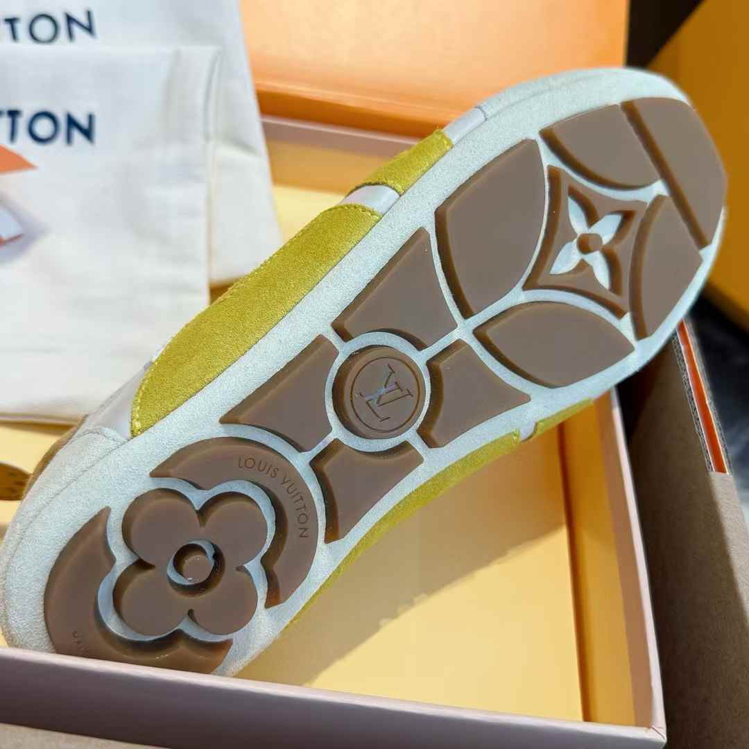 Louis Vuitton Sneakers view 9