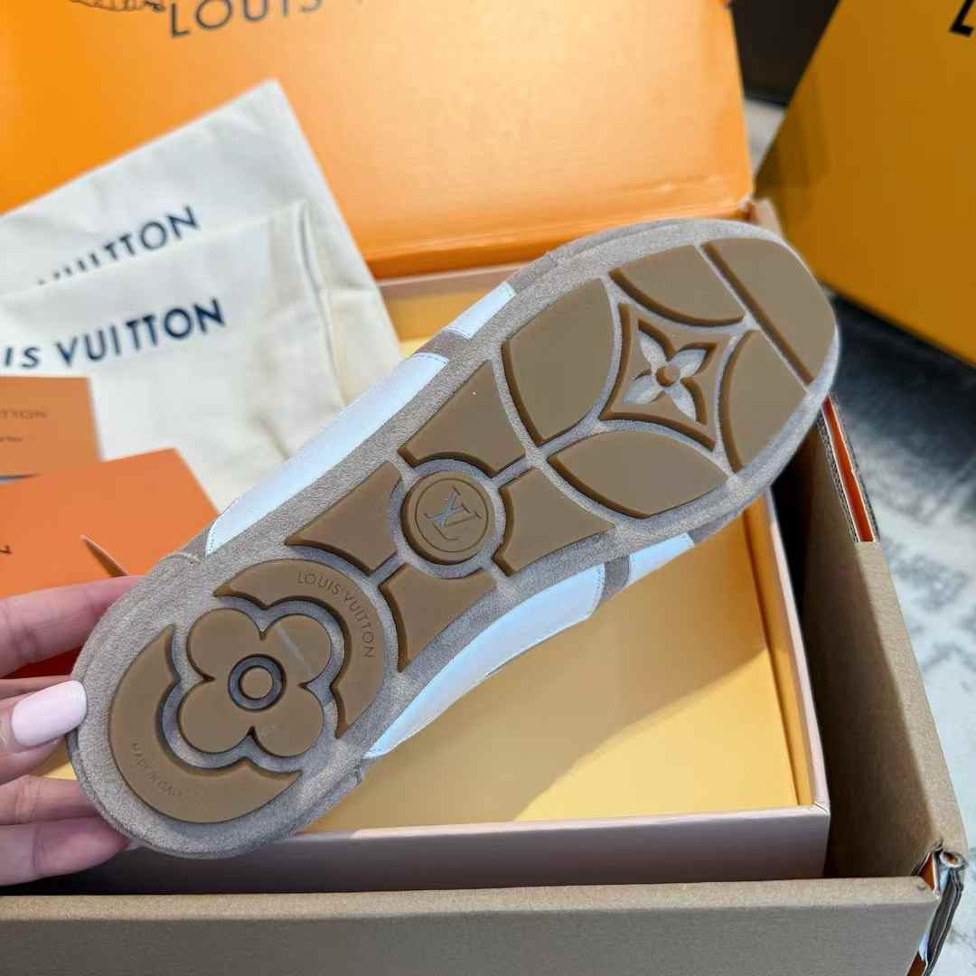 Louis Vuitton Sneakers view 10