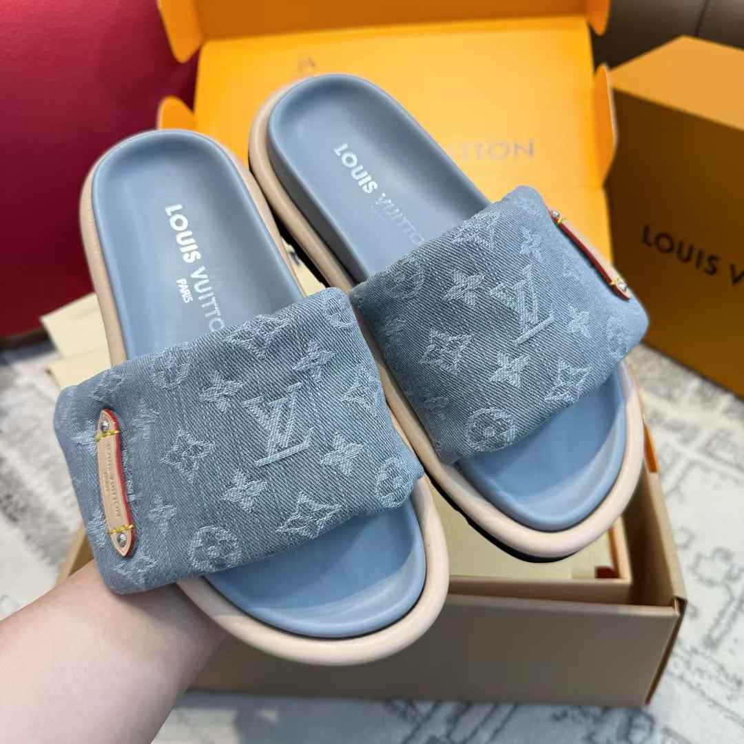 Louis Vuitton Slippers view 1