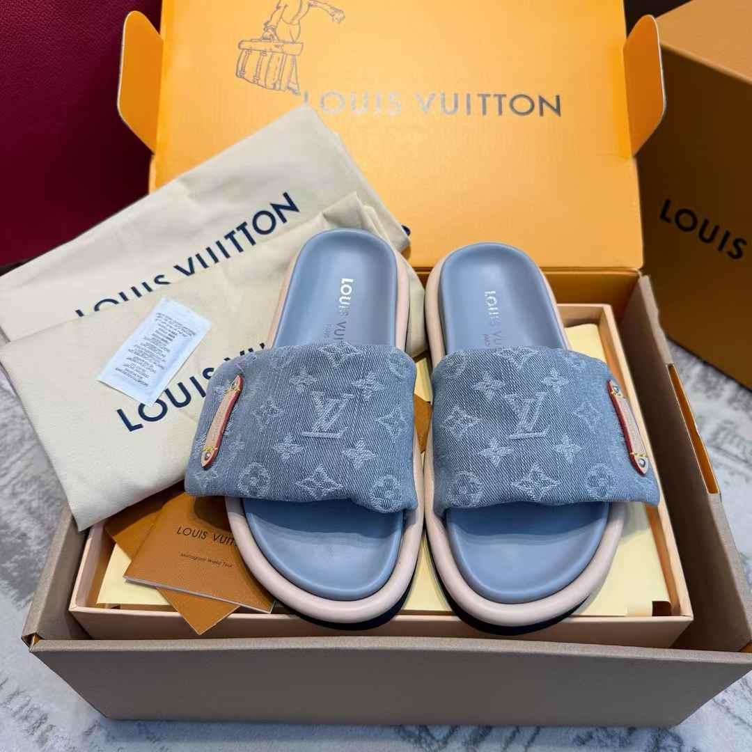 Louis Vuitton Slippers view 2