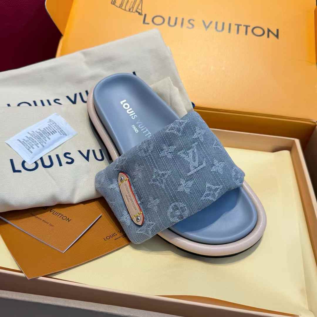 Louis Vuitton Slippers view 4