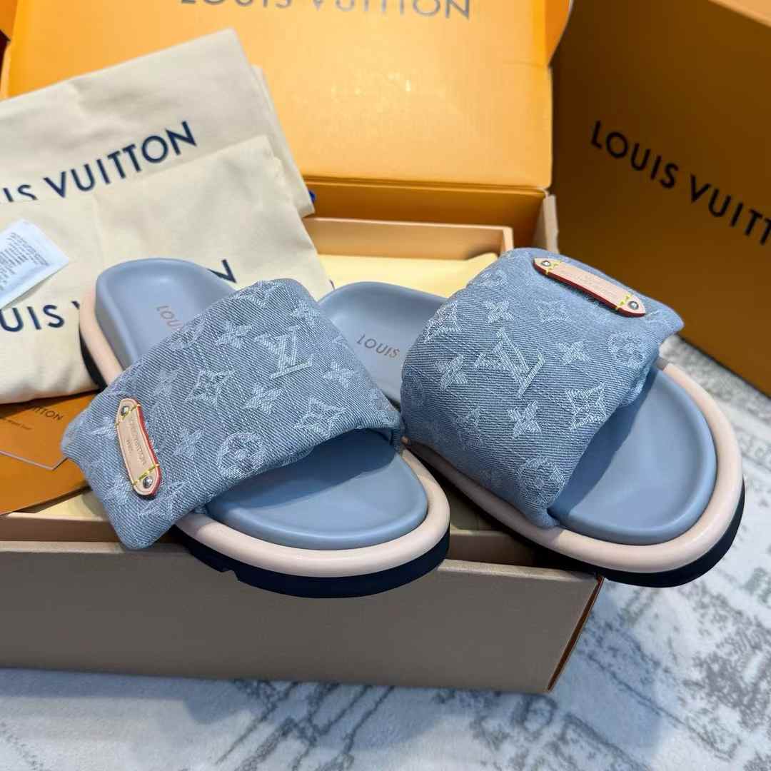 Louis Vuitton Slippers view 6