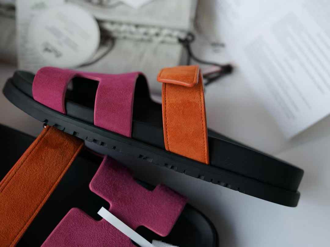 Hermès Slippers view 4