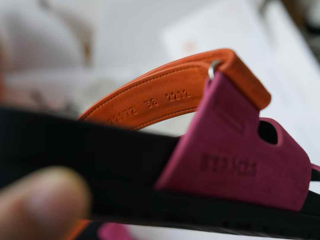Hermès Slippers view 6