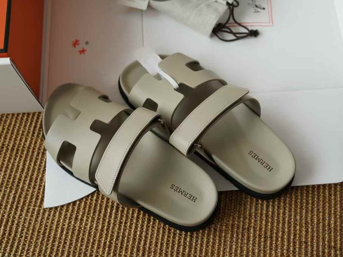 Hermès Slippers view 4
