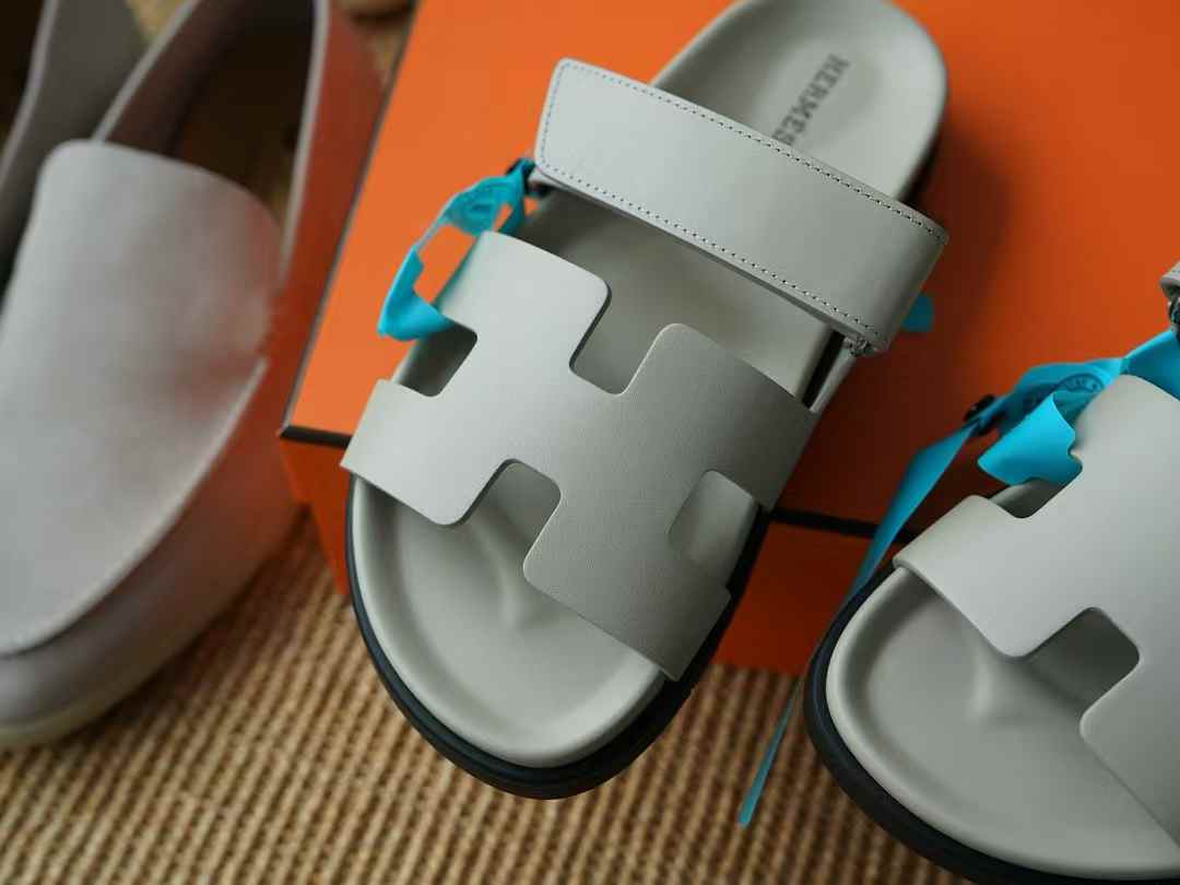 Hermès Slippers view 6